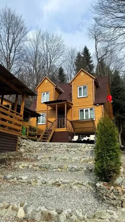 Дом в Карачаево-Черкесия, Зеленчукский район, с. Архыз  (96 м) - Фото 1