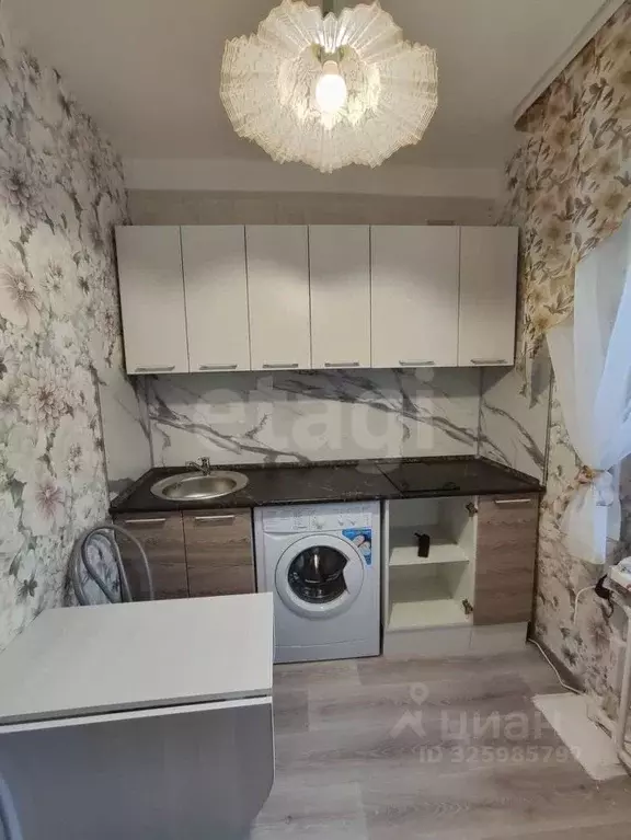 2-к кв. Тюменская область, Тюмень ул. 50 лет ВЛКСМ, 69 (36.0 м) - Фото 1