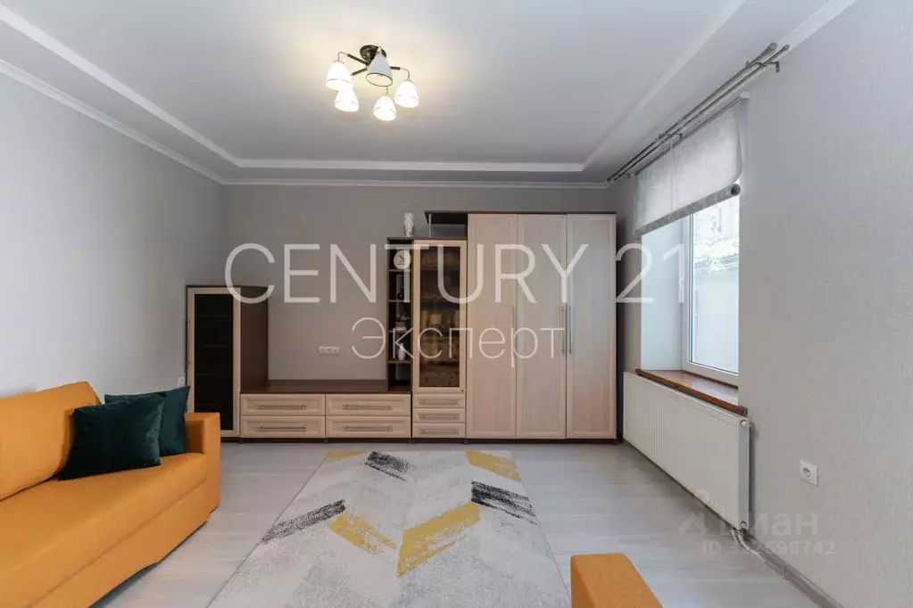 1-к кв. Калининградская область, Зеленоградск ул. Чкалова, 12 (43.3 м) - Фото 1