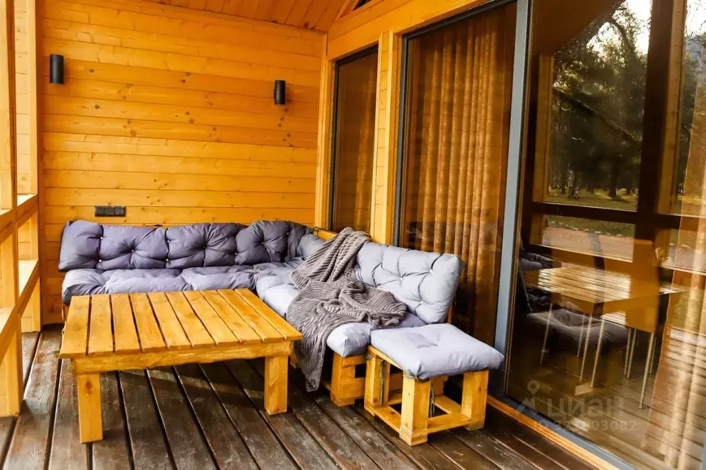 Дом в Карачаево-Черкесия, Зеленчукский район, с. Архыз  (50 м) - Фото 2