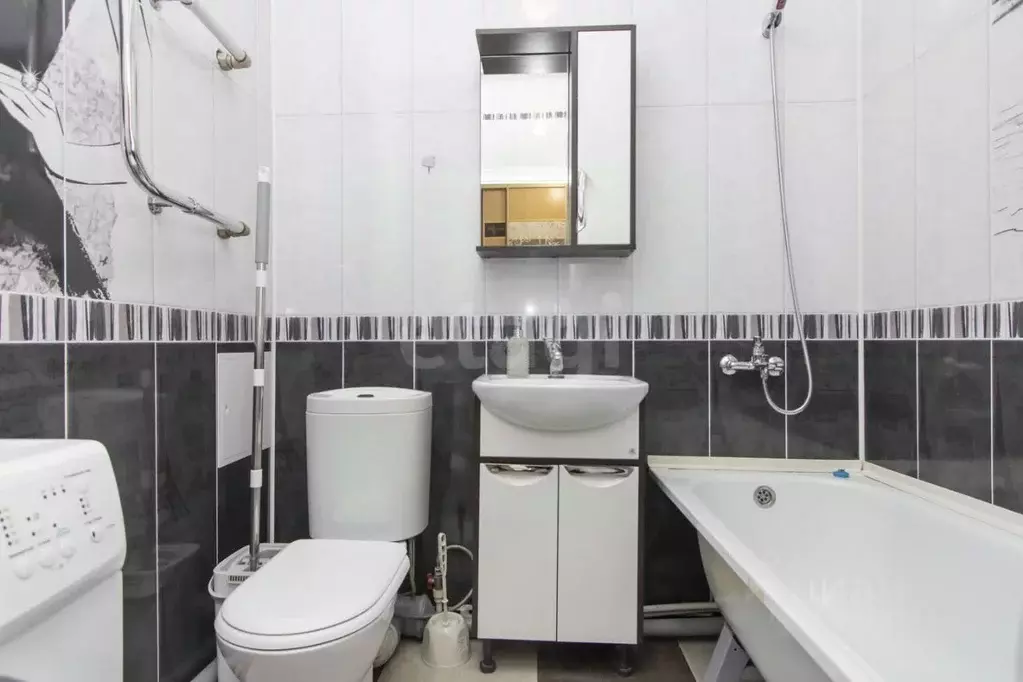 Студия Тюменская область, Тюмень Полевая ул., 109к1 (25.4 м) - Фото 1