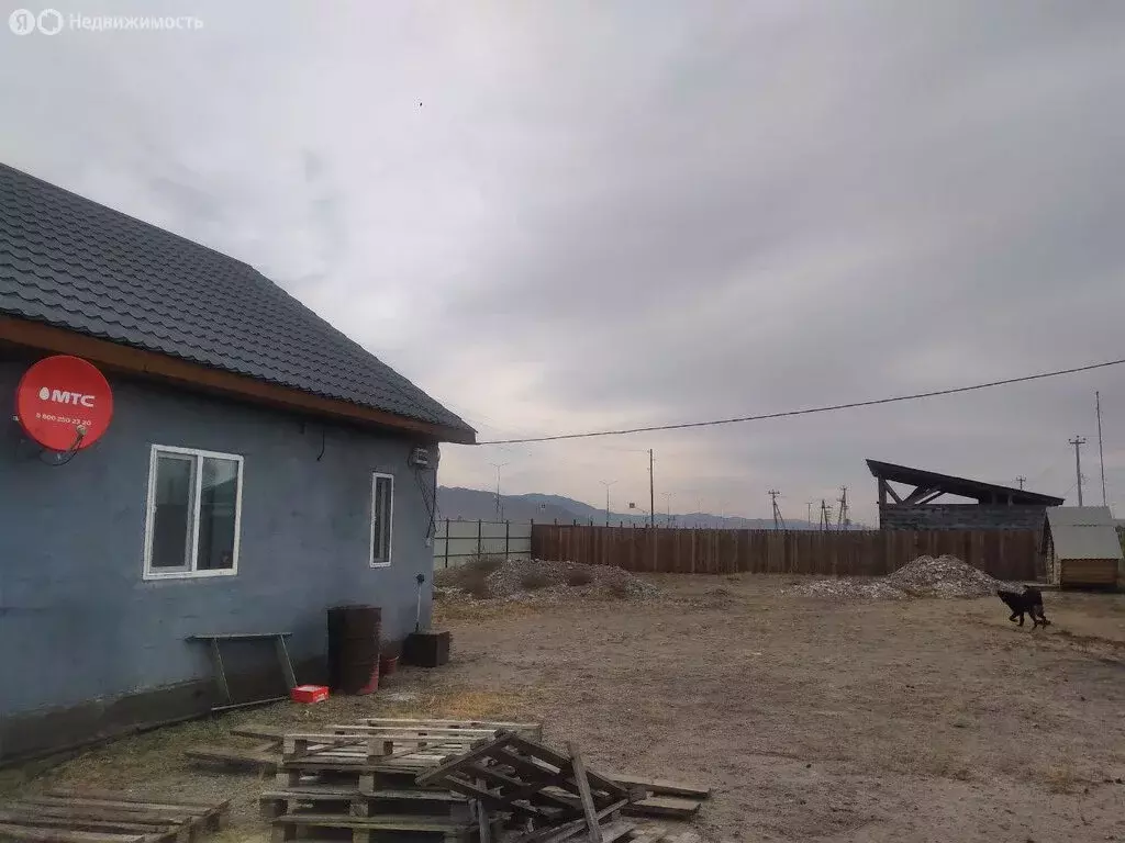 Дом в Республика Тыва, Кызылский кожуун, посёлок городского типа ... - Фото 1