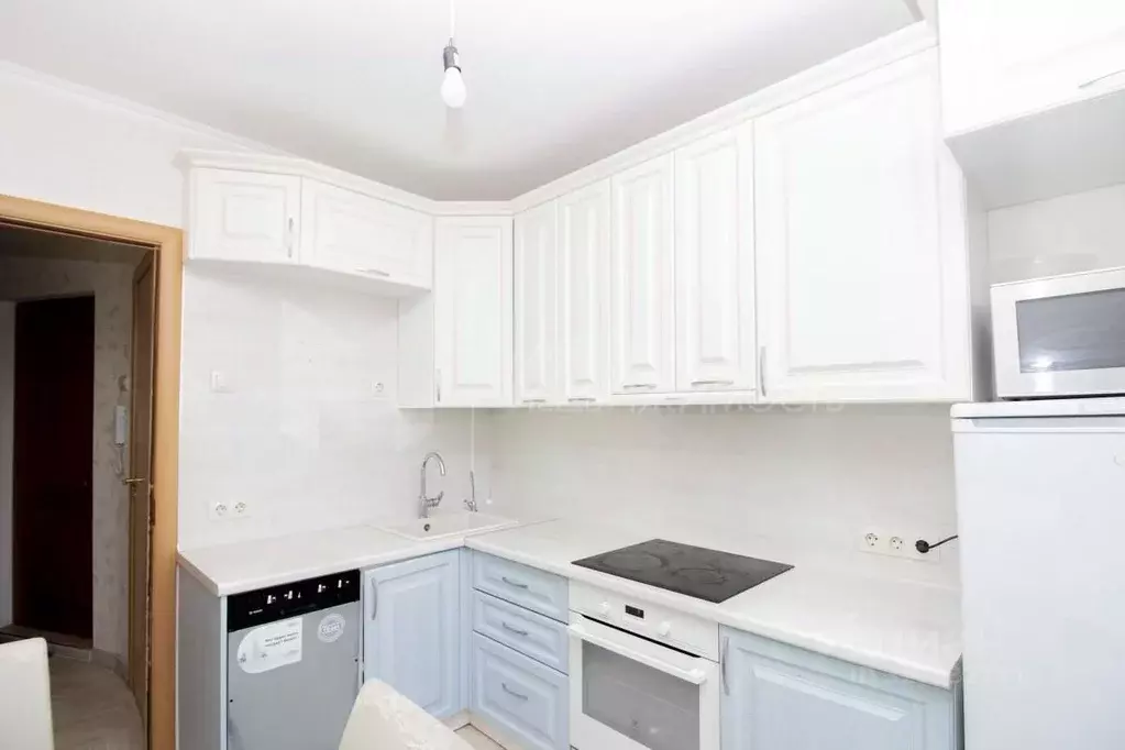 3-к кв. Тюменская область, Тюмень ул. Клары Цеткин, 29к2 (65.0 м) - Фото 1