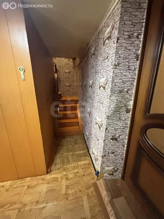 Дом в Усть-Катав, улица Карла Маркса (99.3 м) - Фото 1