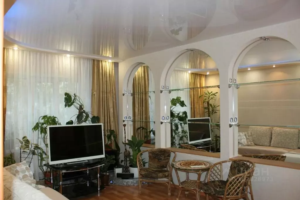 3-к кв. Саха (Якутия), Якутск ул. Свердлова, 2/1 (71.0 м) - Фото 0