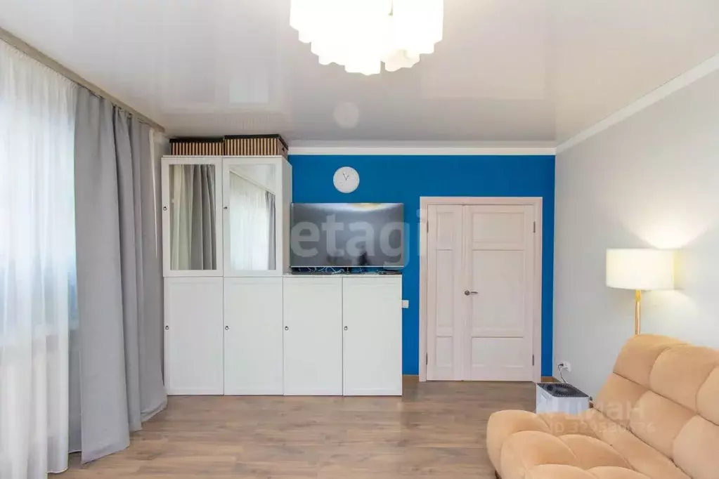 3-к кв. Тюменская область, Тюмень ул. Газовиков, 49к1 (97.7 м) - Фото 1