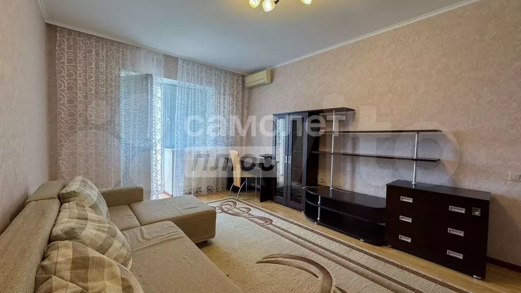 1-к. квартира, 43,8 м, 3/10 эт. - Фото 0