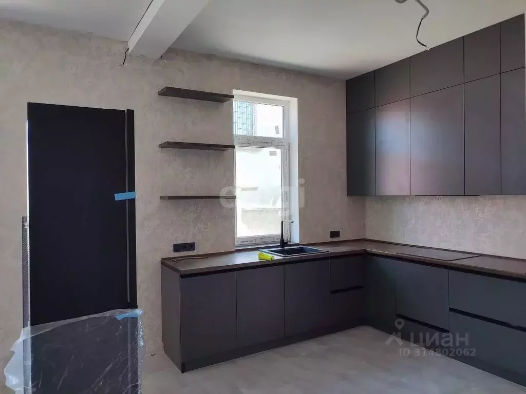 Дом в Крым, Симферопольский район, Перовское с/пос, Новозбурьевка ... - Фото 1