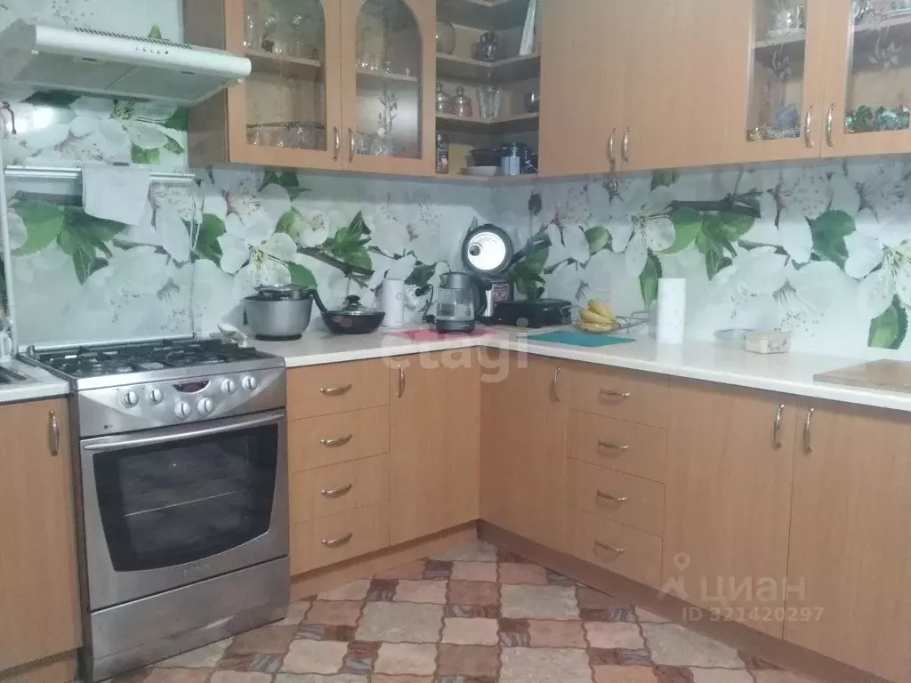 Дом в Крым, Симферополь городской округ, Грэсовский пгт ул. Грэсовская ... - Фото 0