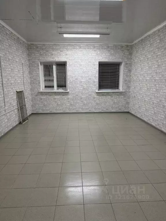 Помещение свободного назначения в Астраханская область, Наримановский ... - Фото 1