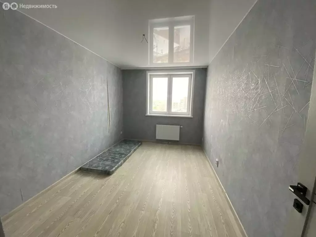 3-комнатная квартира: Пермь, улица Сергея Есенина, 9Ак1 (59.8 м) - Фото 1