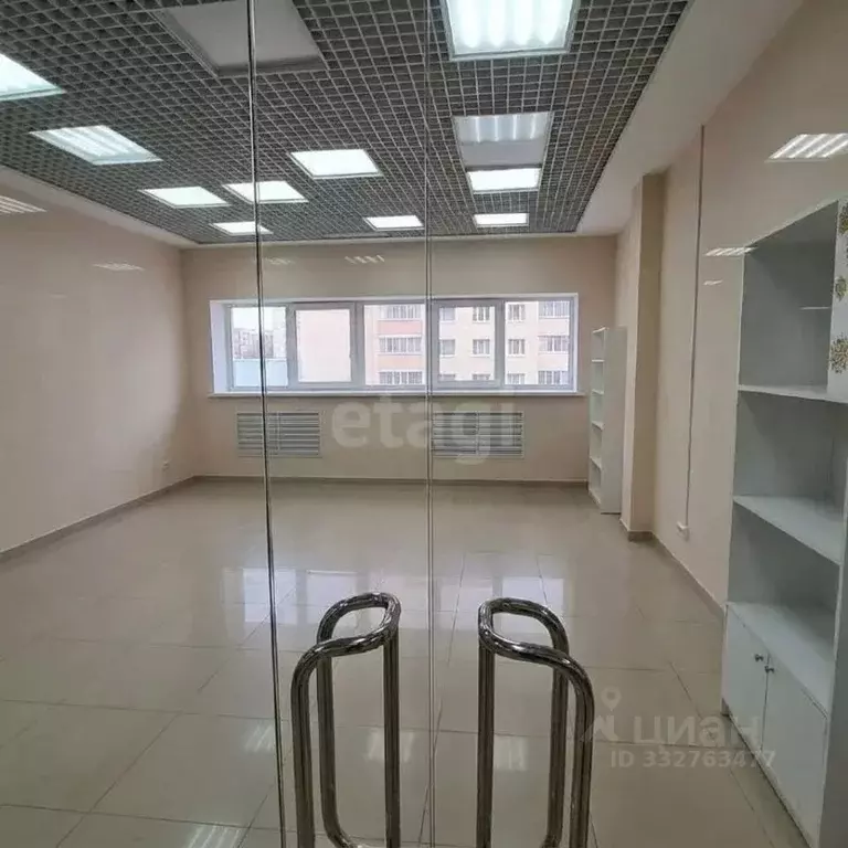 Помещение свободного назначения в Тюменская область, Тюмень ул. ... - Фото 1