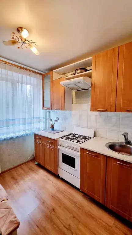 1-к. квартира, 37 м, 4/10 эт. - Фото 0