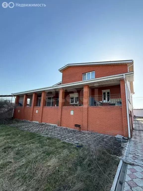 Дом в Тульская область, городской округ Алексин, село Першино (270 м) - Фото 0