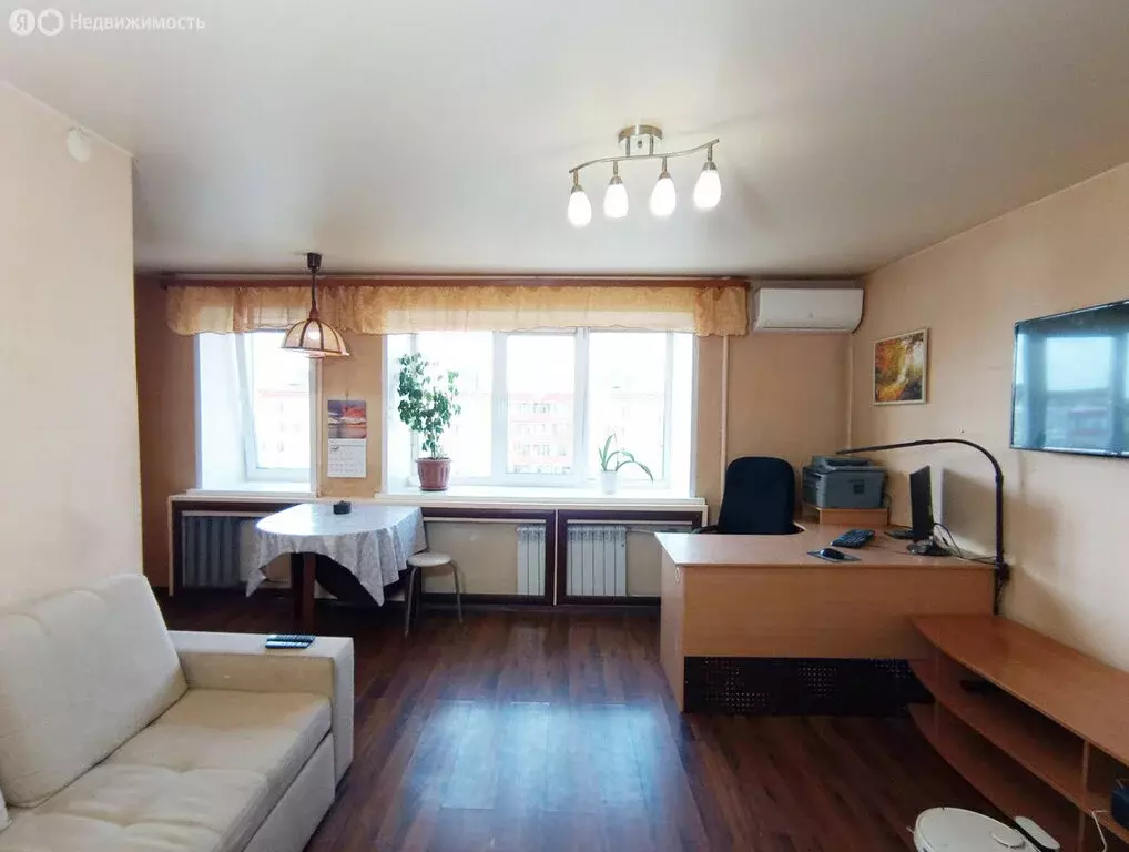 4-комнатная квартира: Пермь, улица Желябова, 10 (75.5 м) - Фото 1