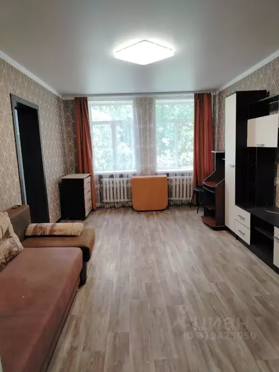 2-к кв. Башкортостан, Ишимбай Советская ул., 54 (45.5 м) - Фото 0