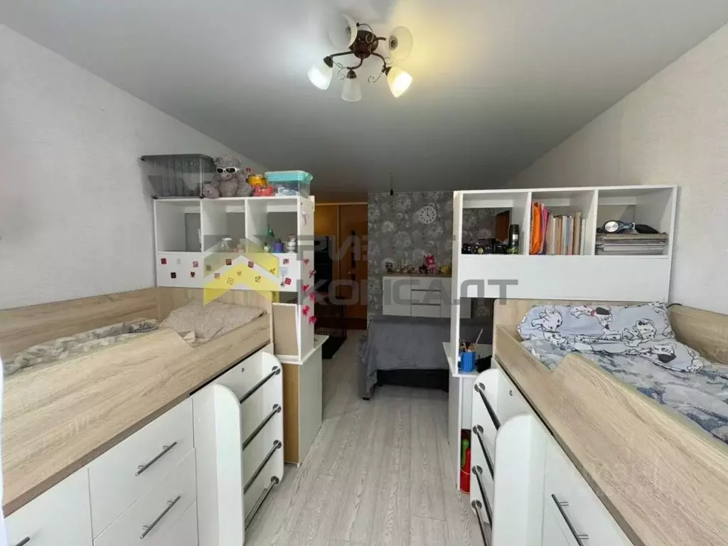 2-к кв. Омская область, Омск ул. 21-я Северная, 43Б (47.4 м) - Фото 1