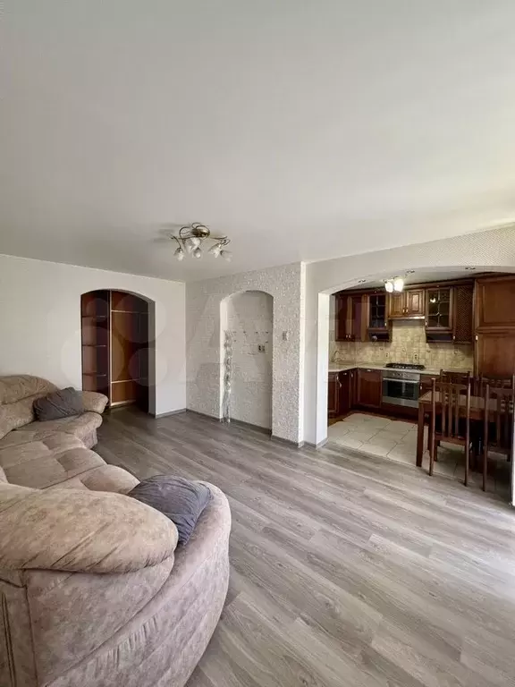 3-к. квартира, 62 м, 3/5 эт. - Фото 0