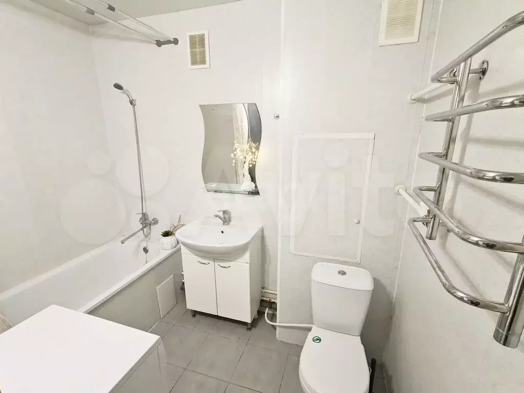 1-к. квартира, 40 м, 4/10 эт. - Фото 1