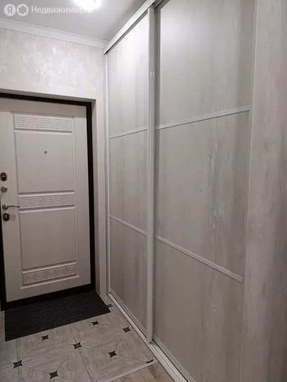 2-комнатная квартира: Нижнекамск, улица Сююмбике, 64Б (59.7 м) - Фото 1