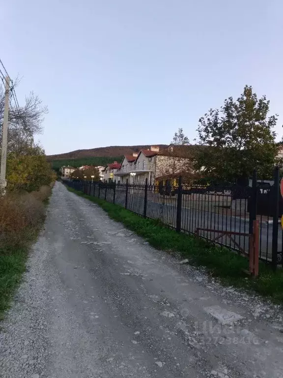 Участок в Краснодарский край, Геленджик городской округ, с. Кабардинка ... - Фото 2