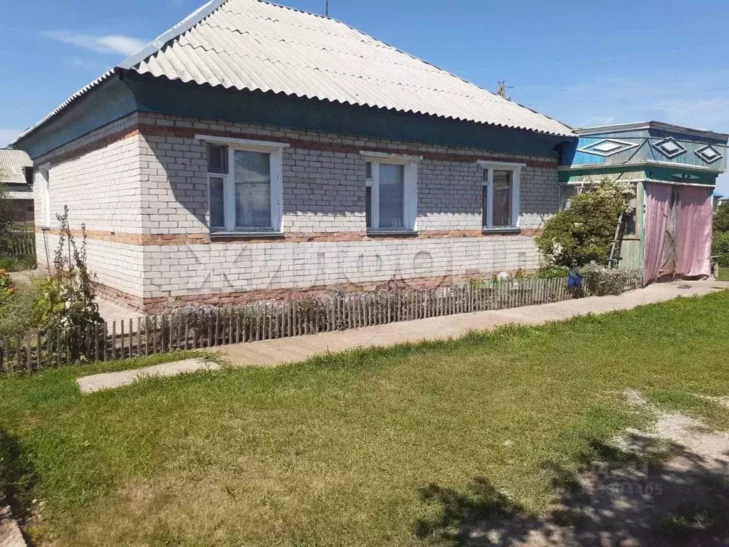 Дом в Алтайский край, Камень-на-Оби городское поселение ул. Каменская ... - Фото 1