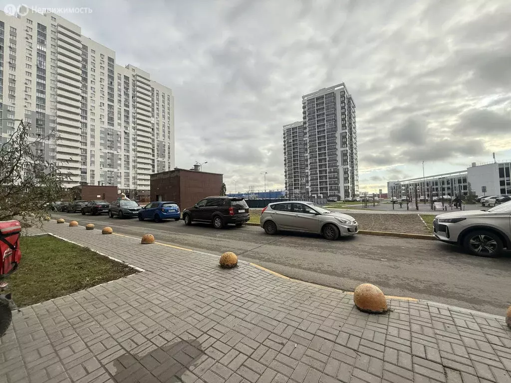 1-комнатная квартира: Казань, улица Аделя Кутуя, 110Дк2 (39 м) - Фото 1