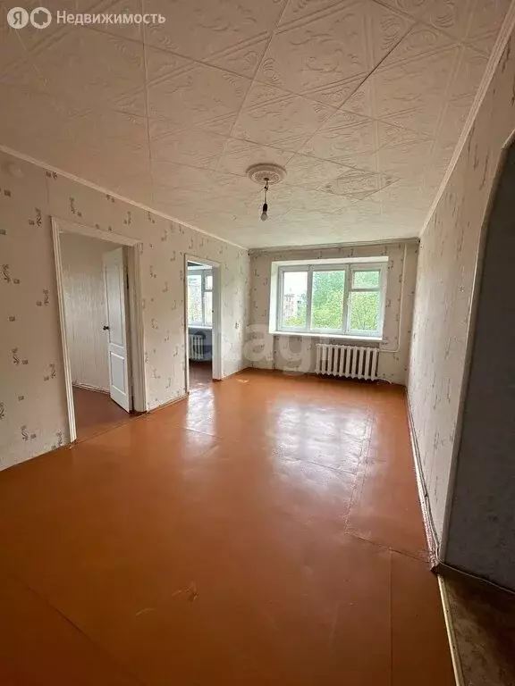 4-комнатная квартира: Салават, улица Калинина, 68 (60.4 м) - Фото 1