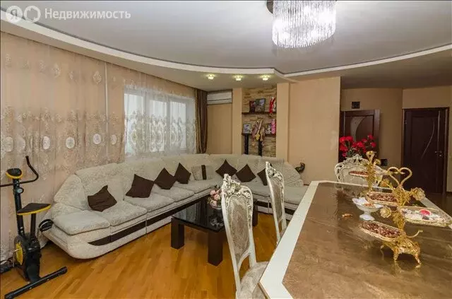 3-комнатная квартира: Аксай, Садовая улица, 31 (102 м) - Фото 0