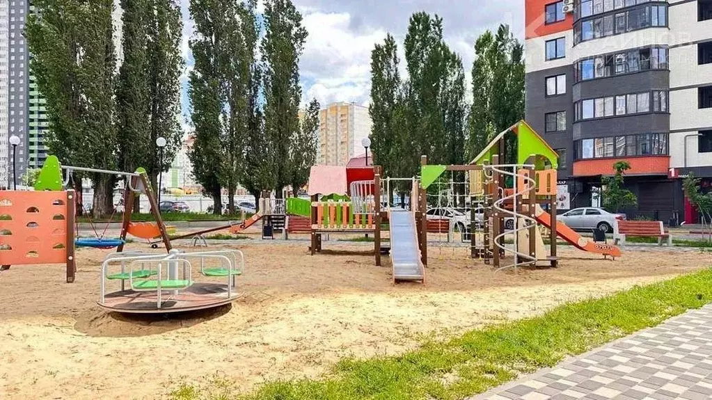 2-к кв. Воронежская область, Воронеж Подгорное мкр,  (73.83 м) - Фото 0