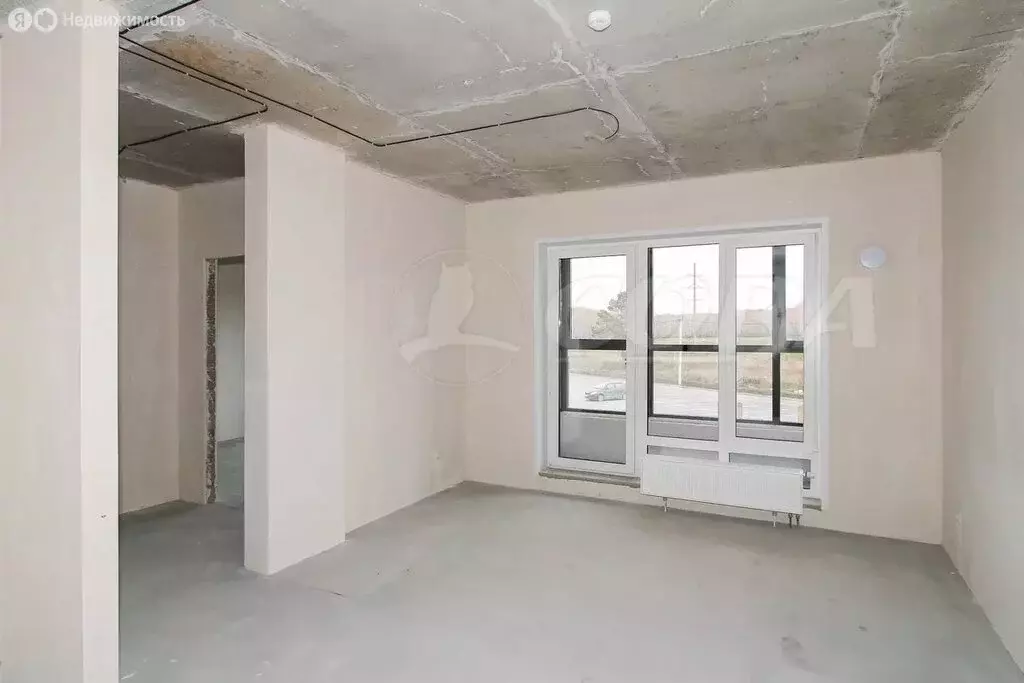 2-комнатная квартира: Тюмень, улица Игоря Комиссарова, 20 (33.6 м) - Фото 1