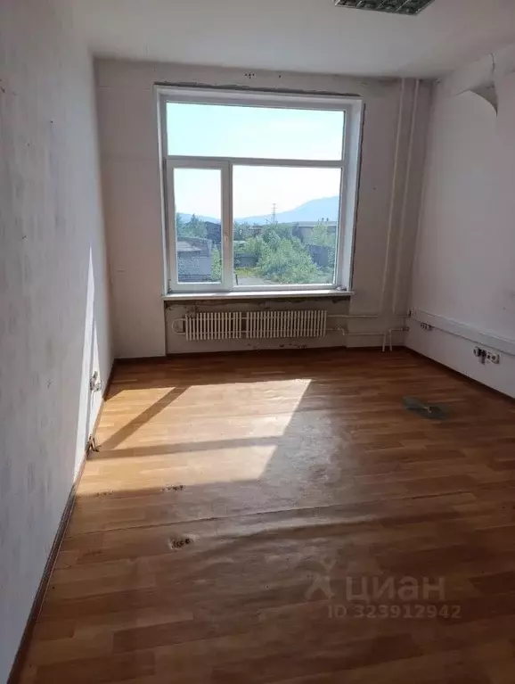 Помещение свободного назначения в Мурманская область, Мончегорск ... - Фото 2