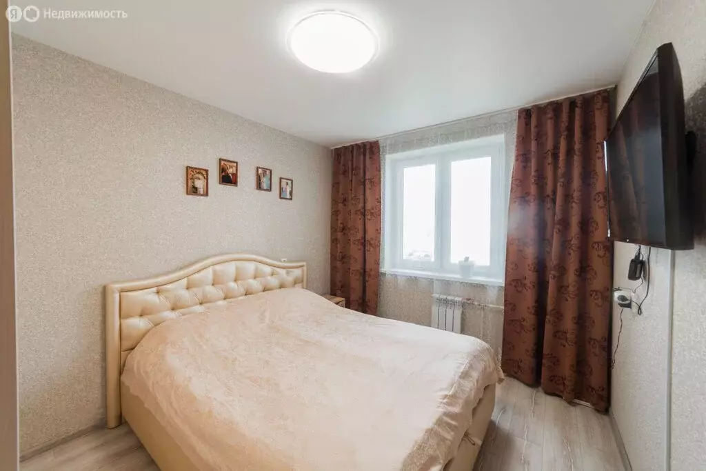 2-комнатная квартира: Екатеринбург, улица Авиаторов, 10 (47 м) - Фото 2