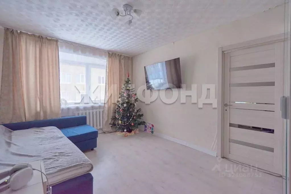 3-к кв. Томская область, Томск ул. Суворова, 3 (51.0 м) - Фото 1