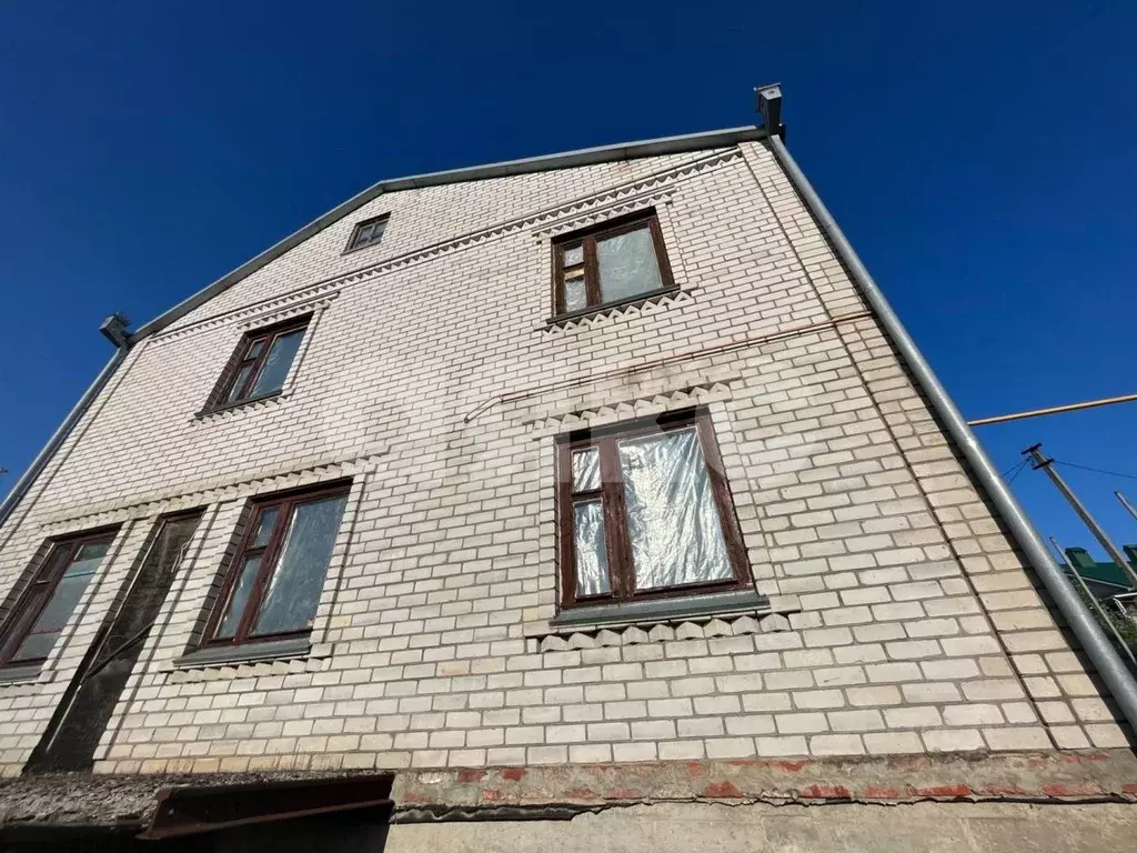 Дом в Краснодарский край, Горячий Ключ Красноармейский пер. (253 м) - Фото 1