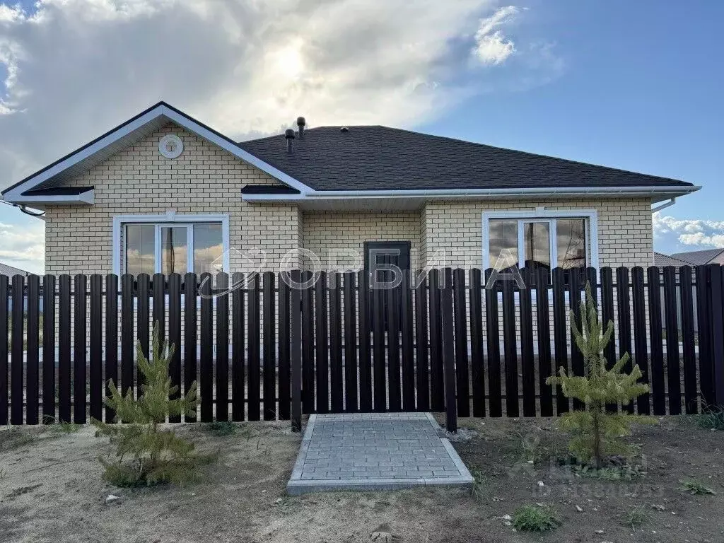 Дом в Тюменская область, Тюменский район, с. Перевалово ул. 8 Марта ... - Фото 1