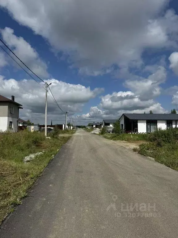 Участок в Свердловская область, Березовский Театральная ул. (11.0 ... - Фото 0