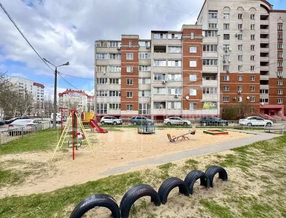 3-к кв. Воронежская область, Воронеж ул. Ворошилова, 43 (90.2 м) - Фото 0