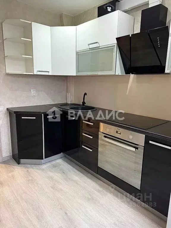 2-к кв. Бурятия, Улан-Удэ ул. Шульца, 2 (50.0 м) - Фото 1