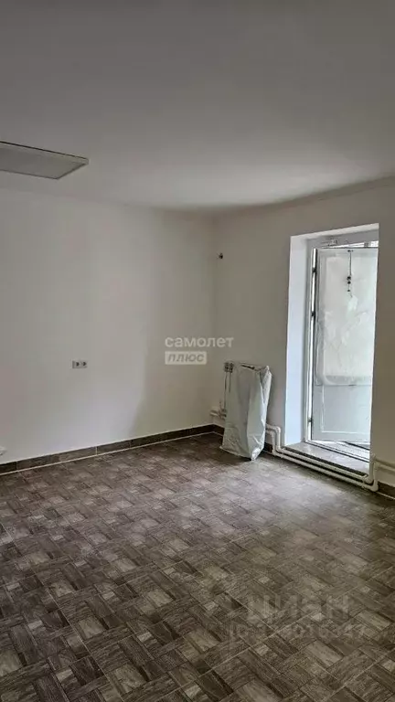 Помещение свободного назначения в Калмыкия, Элиста 10-й мкр, 19 (80 м) - Фото 1