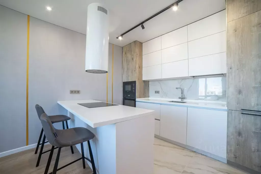 3-к кв. Свердловская область, Екатеринбург ул. Цвиллинга, 7А (92.3 м) - Фото 1