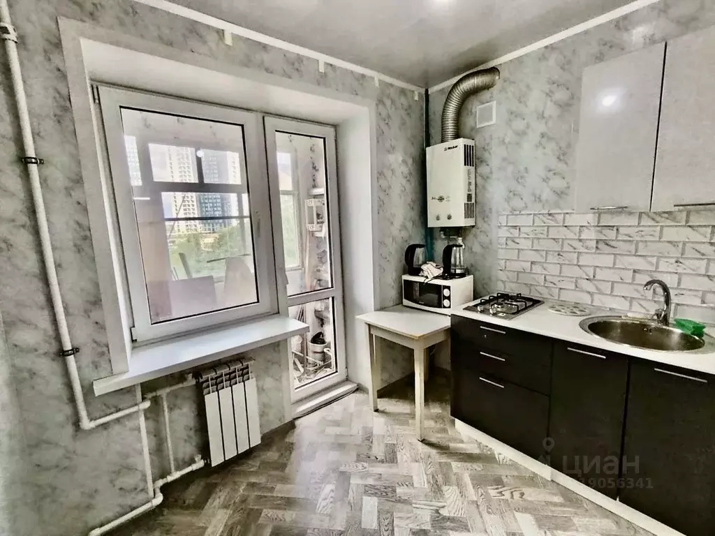 2-к кв. Астраханская область, Астрахань ул. Бехтерева, 19 (44.0 м) - Фото 0