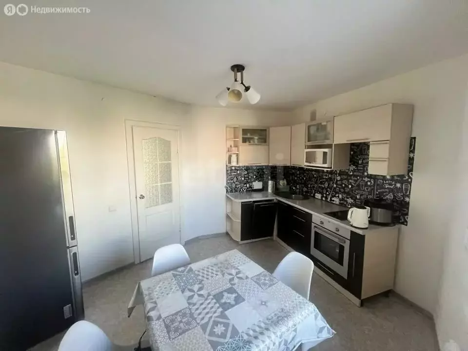 3-комнатная квартира: Новосибирский район, рабочий посёлок Краснообск, ... - Фото 2