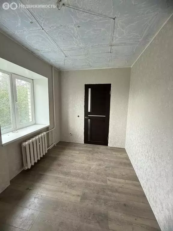 3-комнатная квартира: Среднеуральск, улица Кирова, 22 (59.4 м) - Фото 0