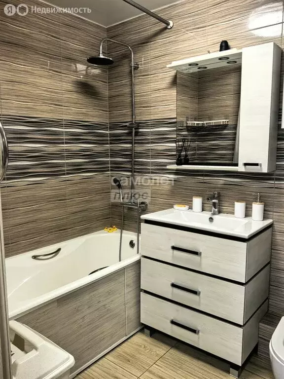 2-комнатная квартира: Владивосток, Русская улица, 7 (48.4 м) - Фото 1