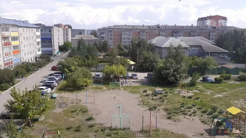 3-комнатная квартира: Абакан, улица Журавлёва, 4 (58.5 м) - Фото 1