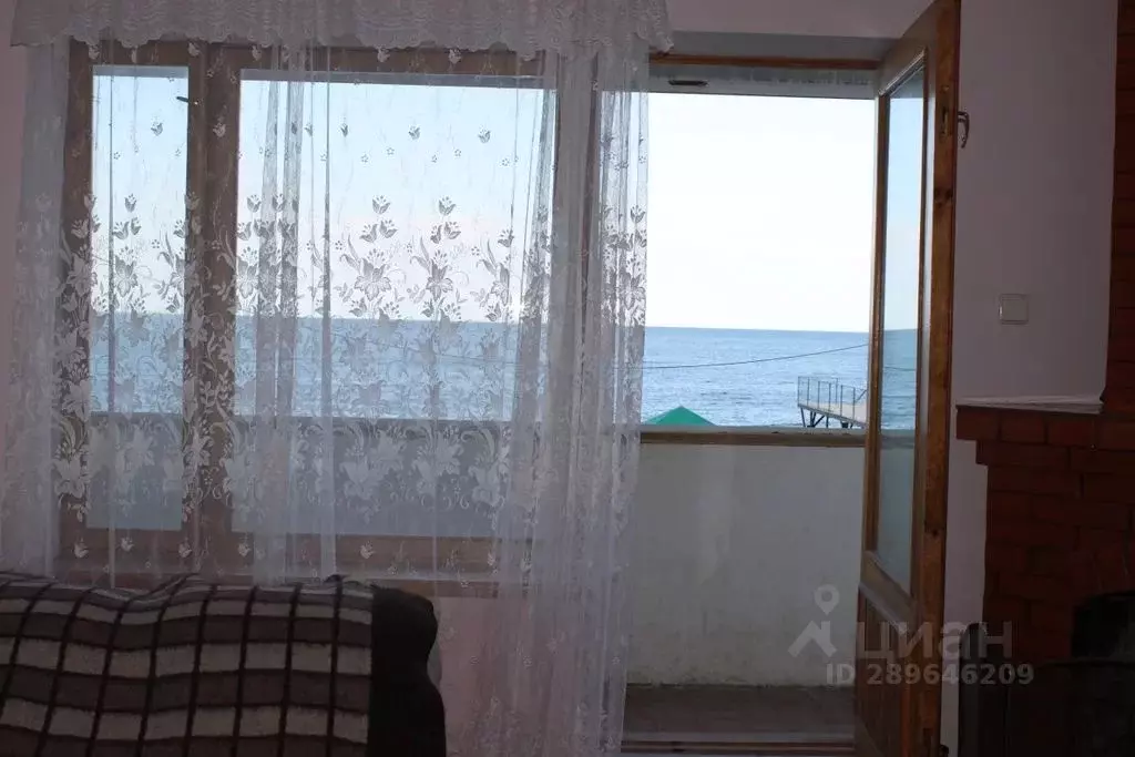 2-к кв. Крым, Алушта ул. Восточная Набережная, 1 (50.0 м) - Фото 0