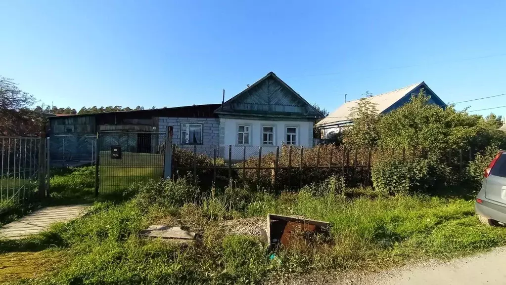 Дом в Свердловская область, Верхняя Пышма ул. Некрасова (60 м) - Фото 1