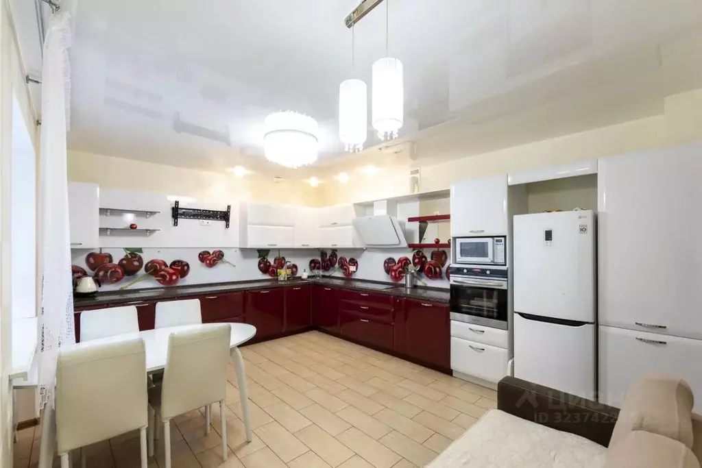 2-к кв. Тюменская область, Тюмень ул. Салтыкова-Щедрина, 58 (83.0 м) - Фото 2