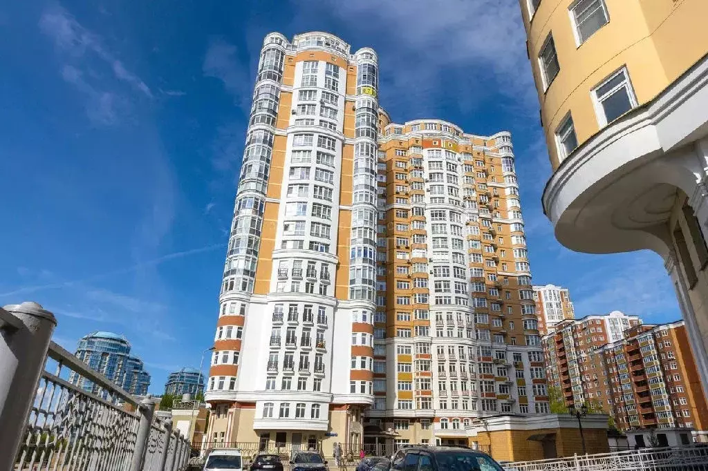 Продается 4-комнатная квартира - Фото 0